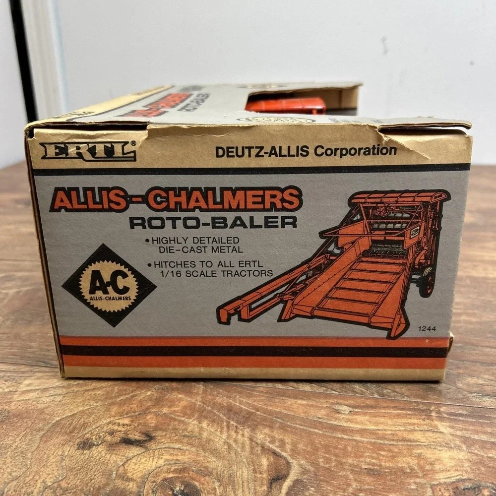 Ertl Allis-Chalmers Roto Baler 1/16 Diecast Orange 1244 1988 USA Special Edition